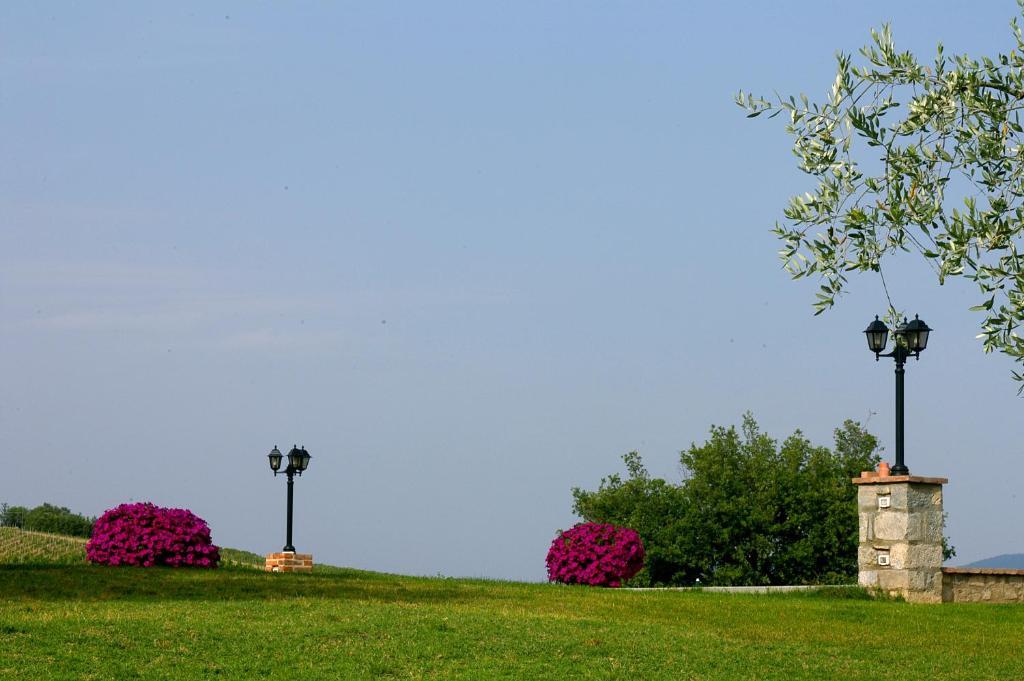Bed & Breakfast Antico Casale San Lorenzo Ponte A Bozzone Buitenkant foto
